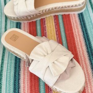 Elegant White Espadrille Slide Sandals